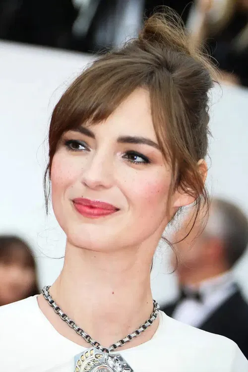 Louise Bourgoin profile