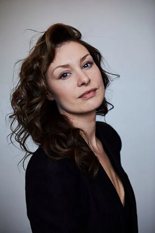 Jennifer Adams profile