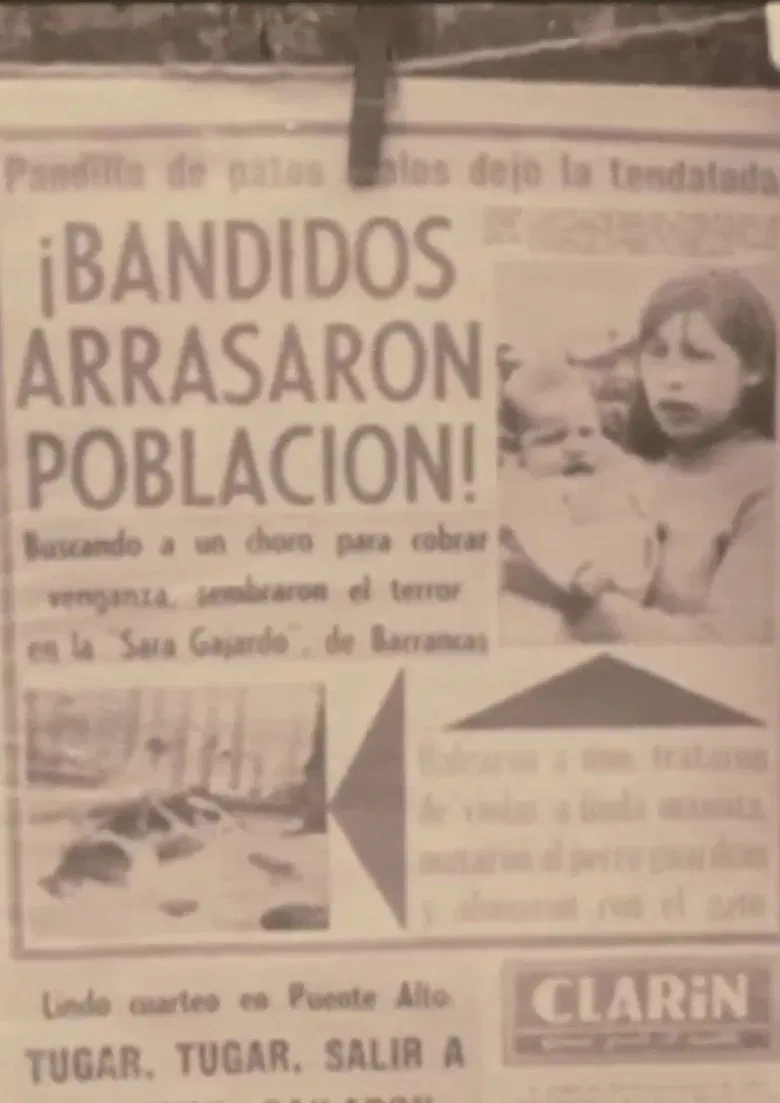 Un Crimen tan Comentado poster background