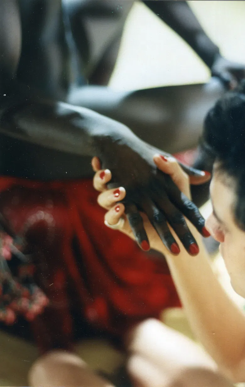 Le veau d'or poster background