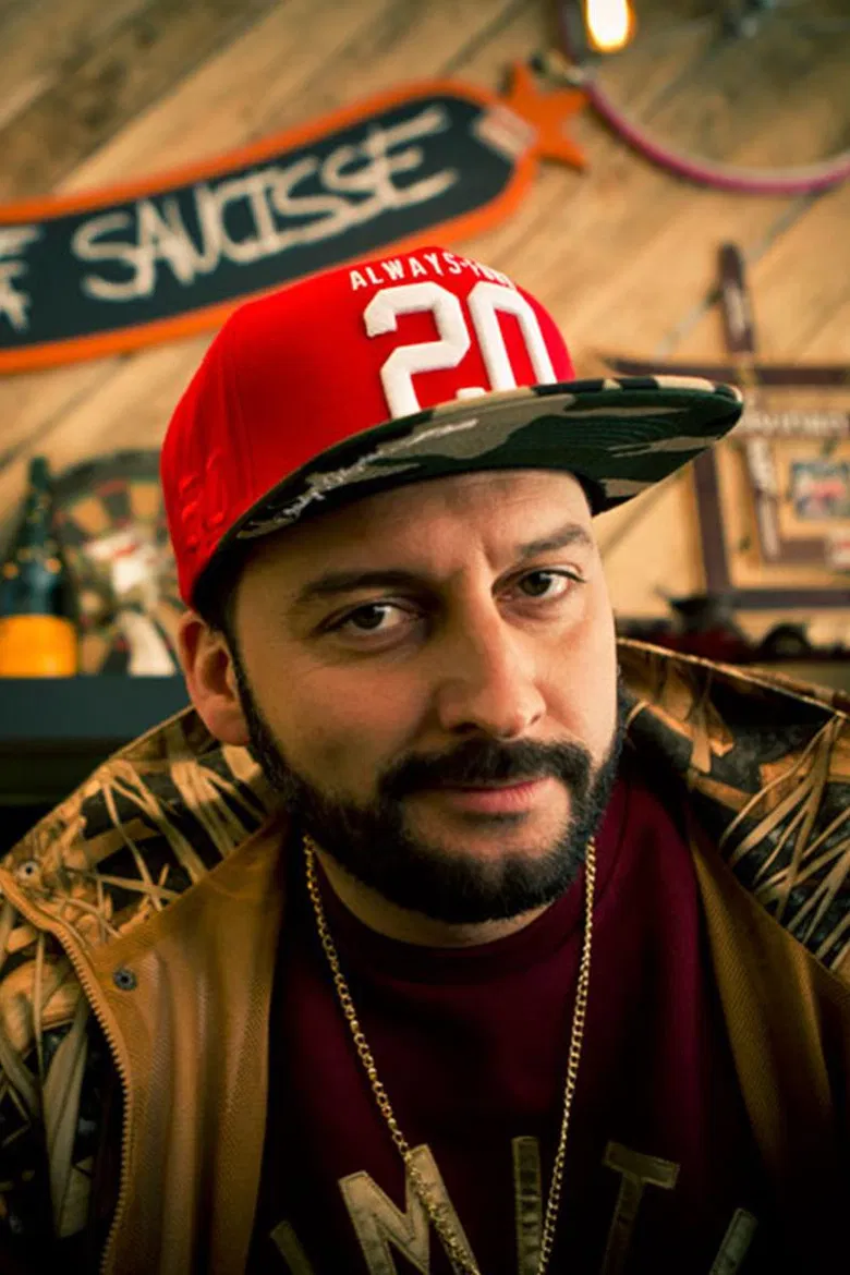 Félipé le pimp de la saucisse poster background