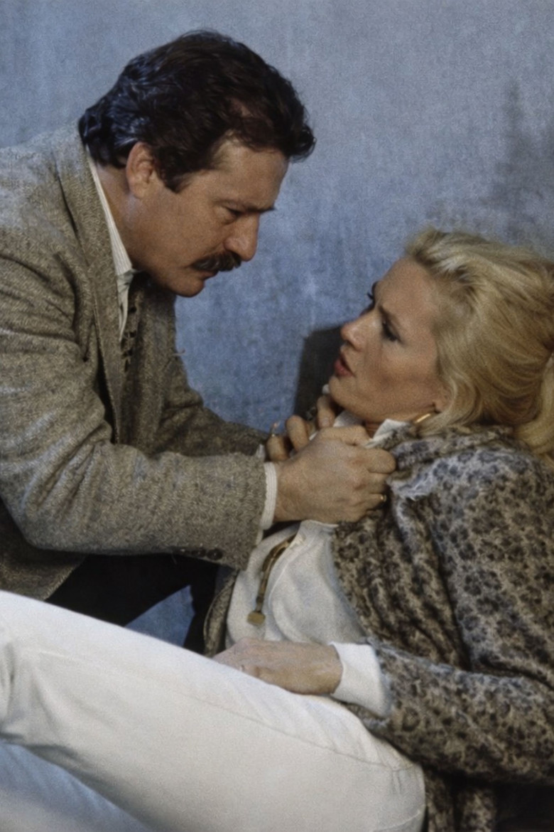 Ölümüne Sevda poster background