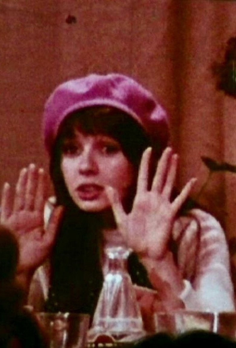 L'escadron Volapük poster background