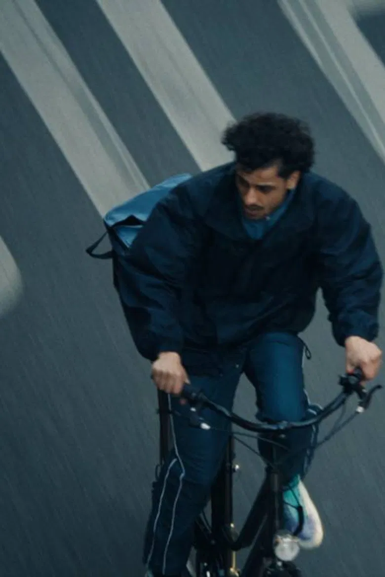 Peau d'argent poster background