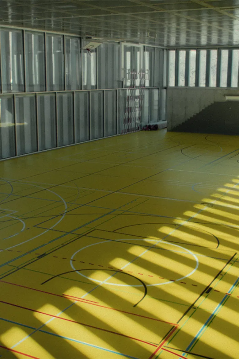 Demain, il y aura quelque chose de nouveau poster background