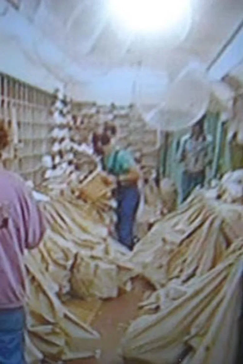 Le Dernier Voyage poster background