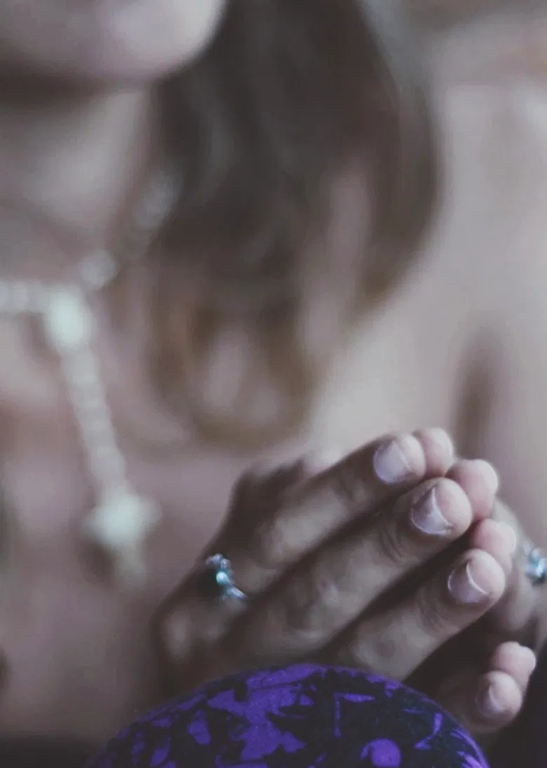 Sangue Mulher poster background