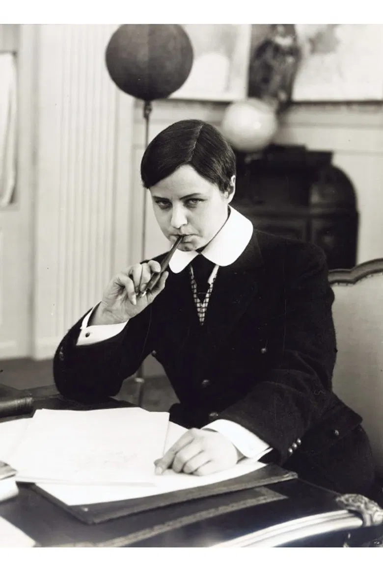 Millionærdrengen poster background