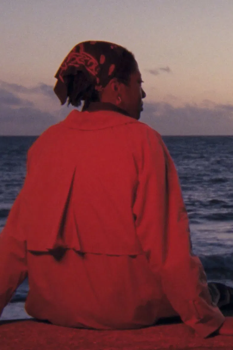 Red Soleil poster background