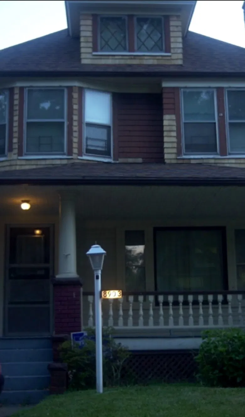 8903 Empire poster background