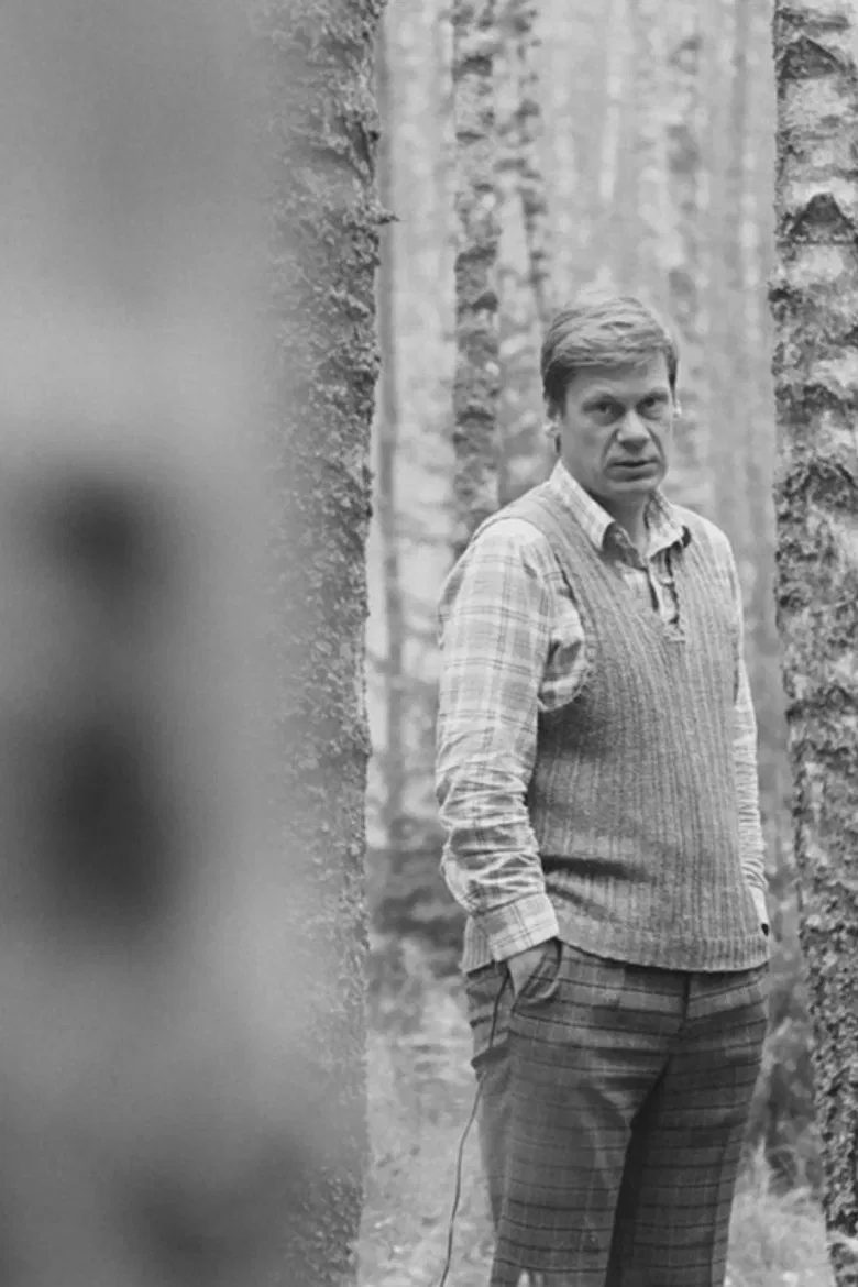 Teekond mäe südamesse poster background