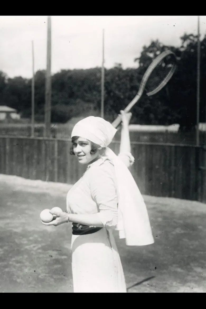 Hans Kusine poster background