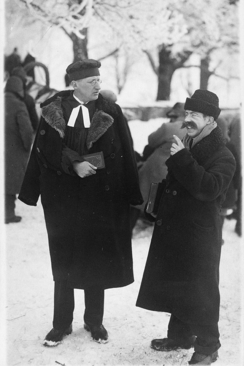 Pühapäevakütid poster background