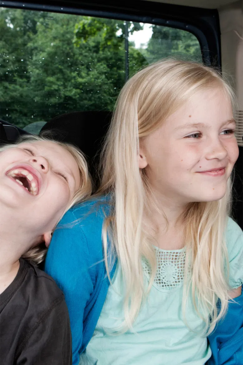 Jennis storesøster poster background