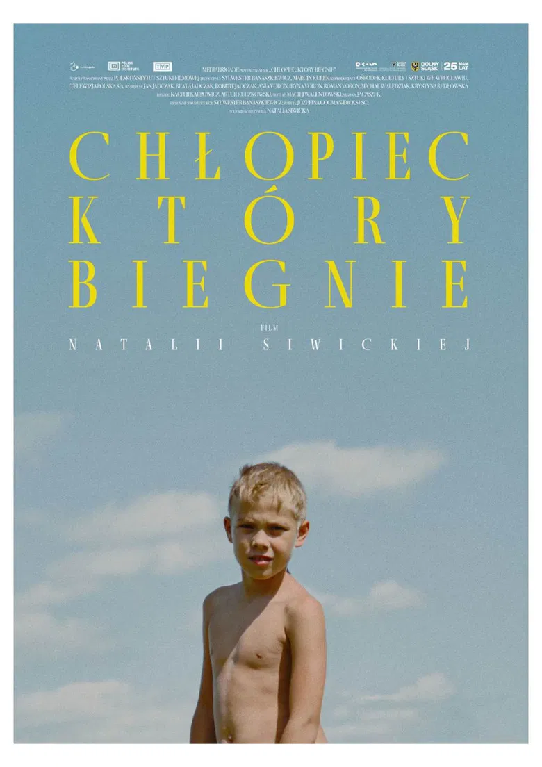 Chłopiec, który biegnie poster background