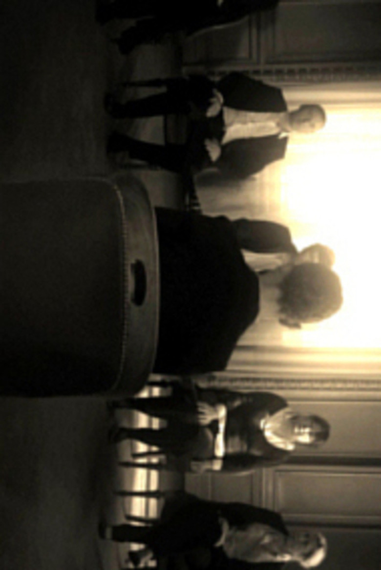 L’incertitude du présent poster background