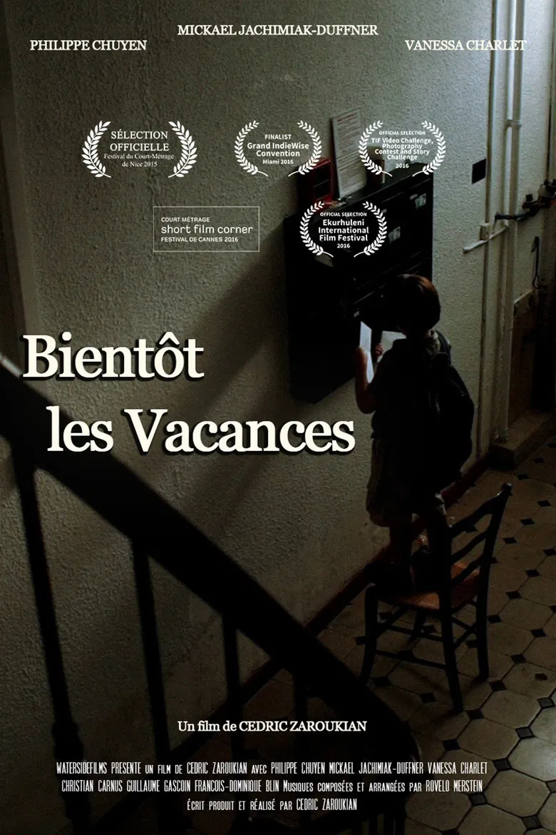 Bientôt les vacances poster background