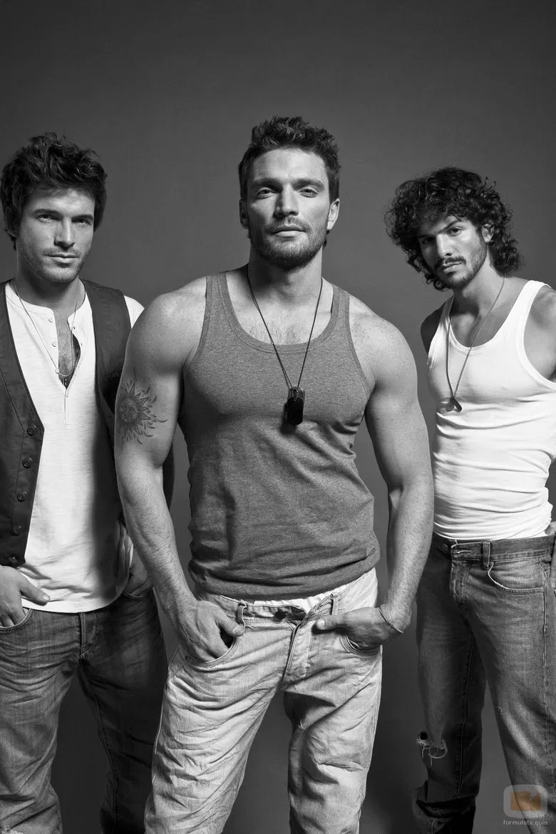 Valientes poster background