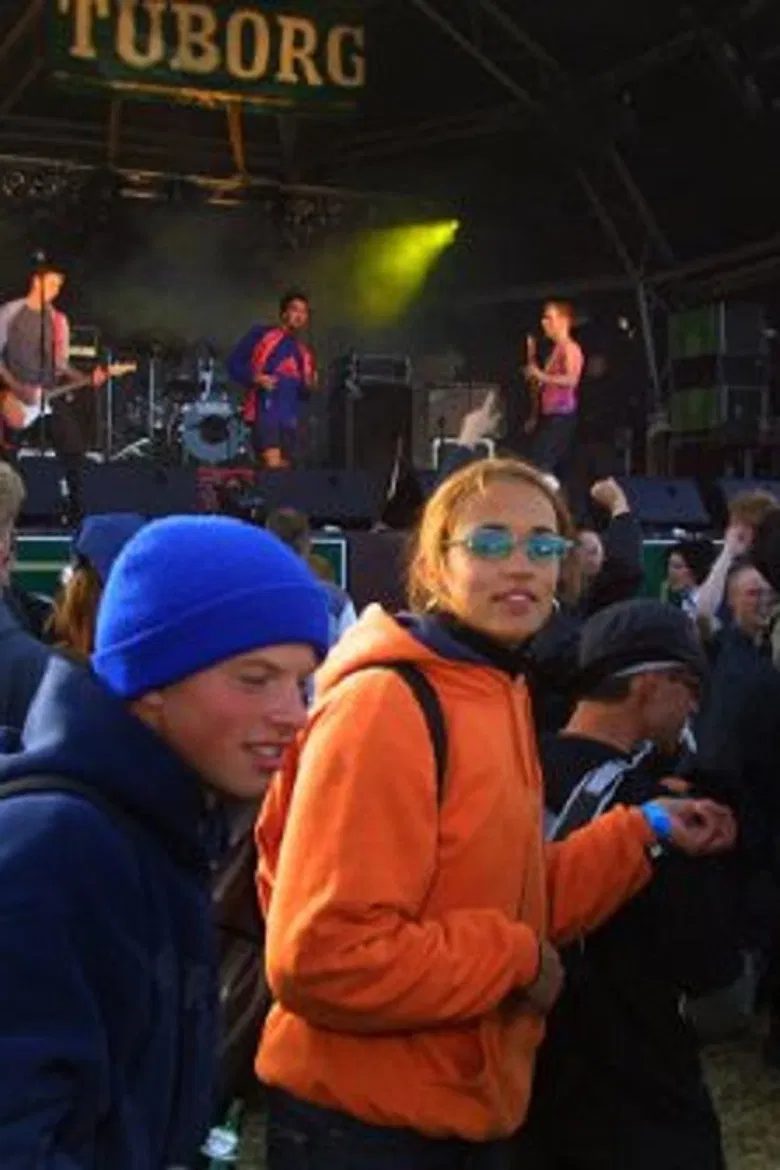 Eldborg - Sönn íslensk útihátíð poster background