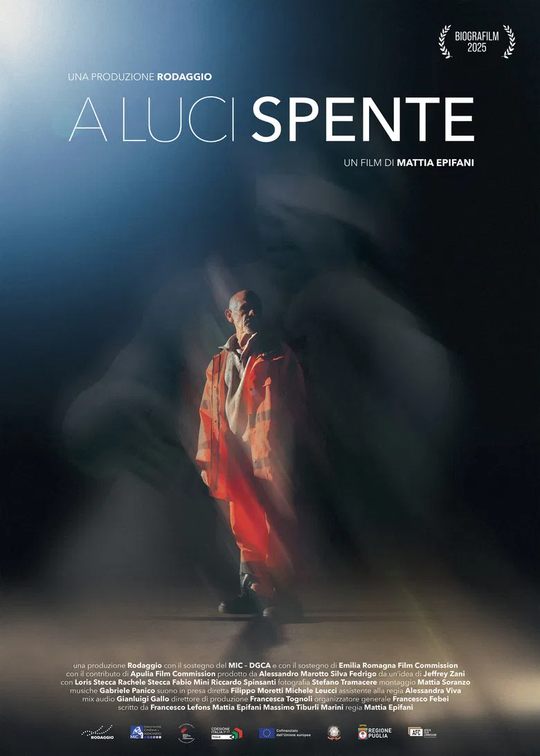 A luci spente poster background