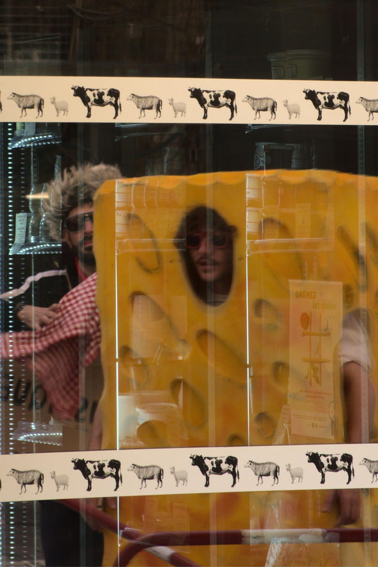 Fromage à râper poster background